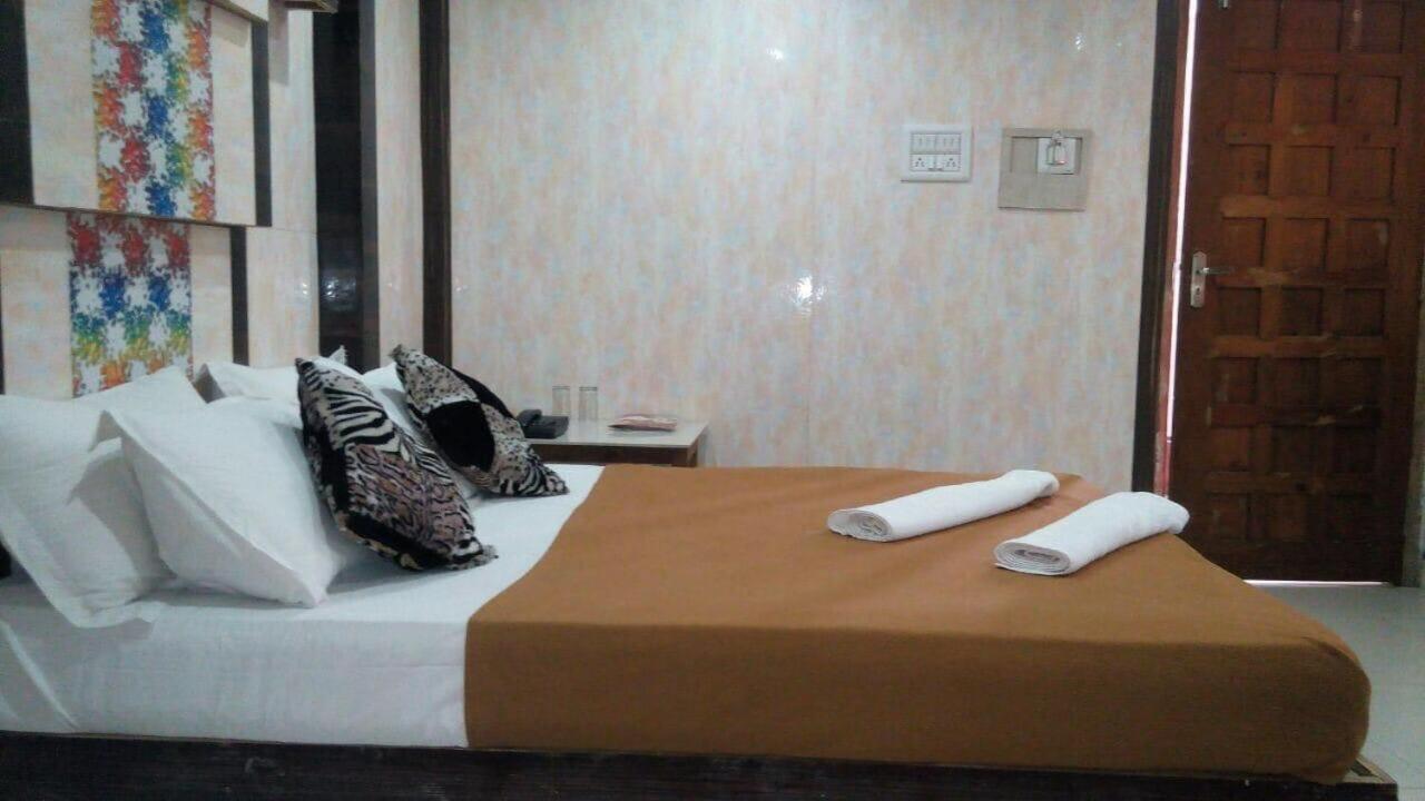 Hotel Raj Empire 마이소르 외부 사진